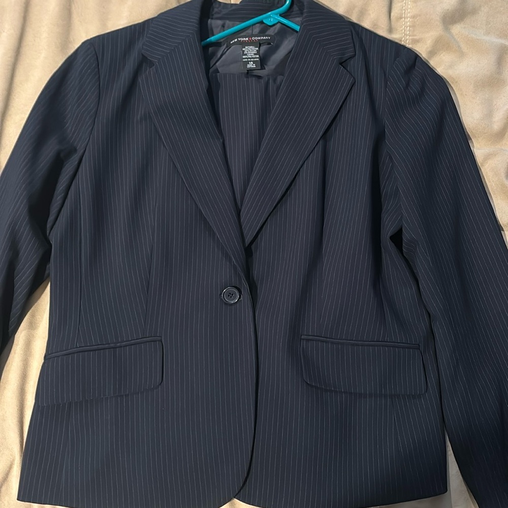 NY and company suit